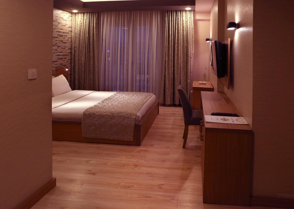 Imperial Park Hotel Ізміт Екстер'єр фото