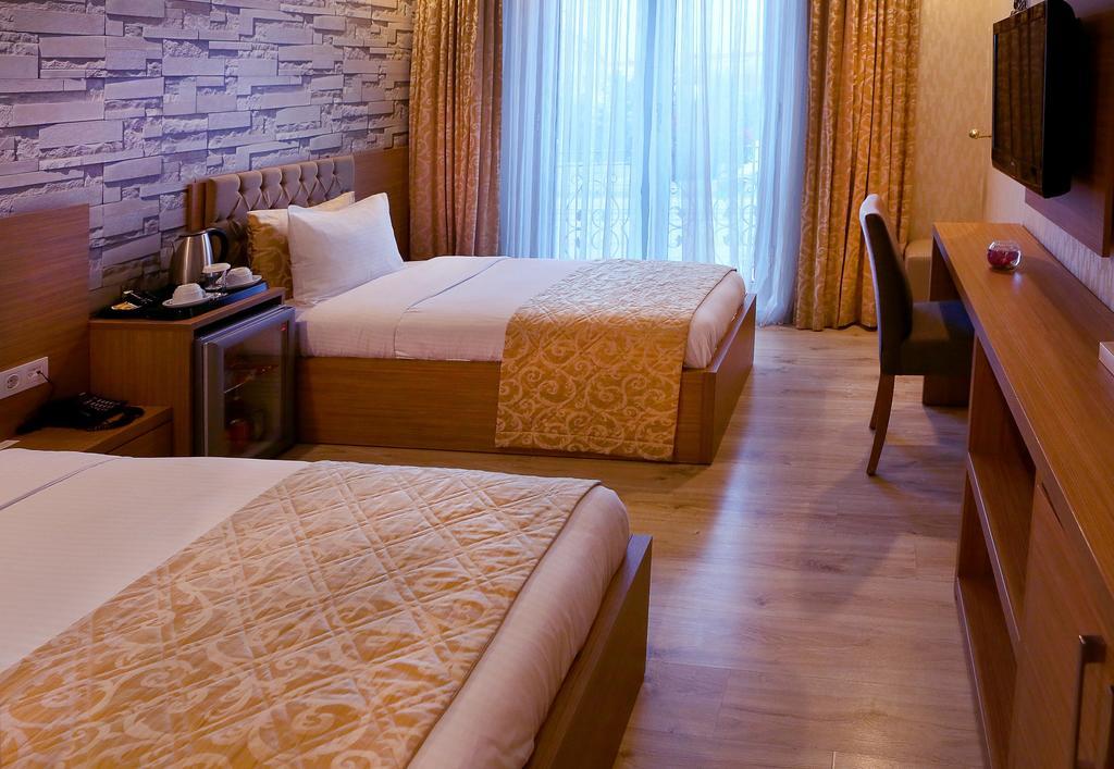 Imperial Park Hotel Ізміт Екстер'єр фото